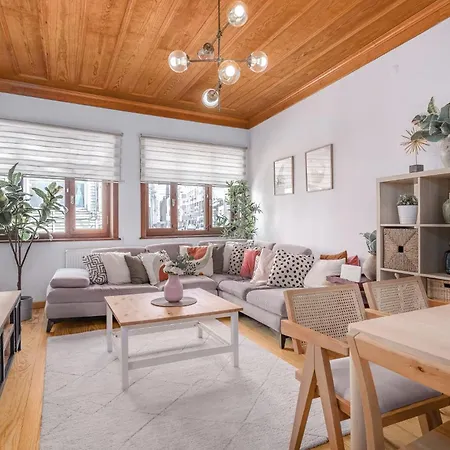 Detached Triplex With Garden Terrace * Istanbul