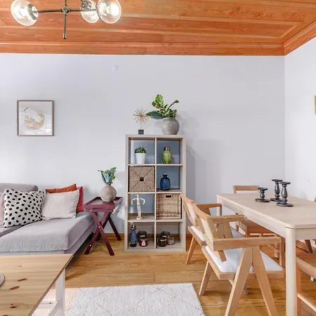 Villa Detached Triplex With Garden Terrace