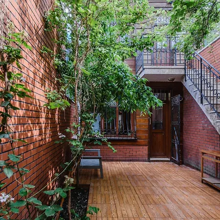 Detached Triplex With Garden Terrace Villa *