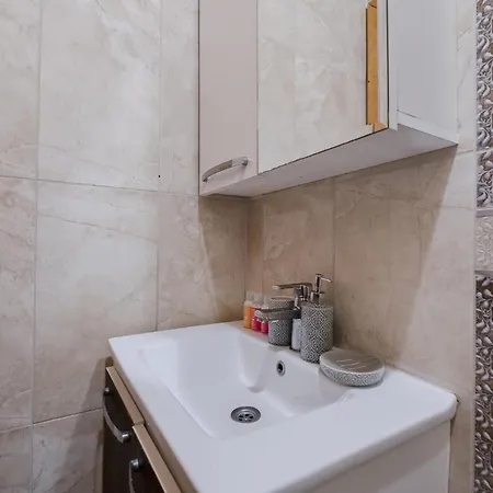 Detached Triplex With Garden Terrace וילה *